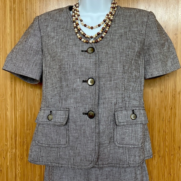 Kasper Jackets & Blazers - Kasper Gray 2 Pieces Skirt/Blazer Suit